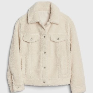 Read more about the article 6 Trendy Soft Sherpa Jackets for Women in 2020: Stylish & Warm